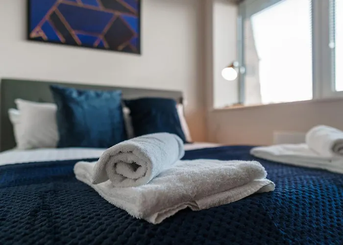 Modern Apartment, Free Parking For Two, Smart Tvs, Location