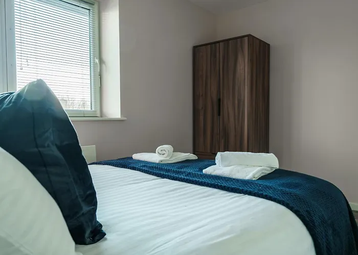 Daire Modern Apartment, Free Parking For Two, Smart Tvs, Location