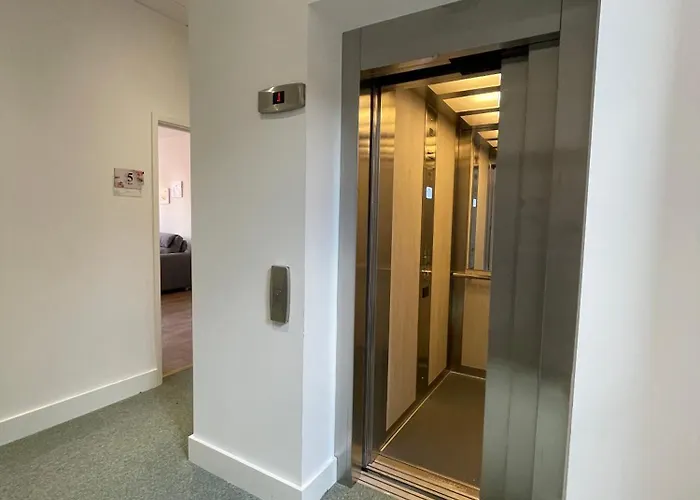 Daire Superb 2bd In China Town Manchester