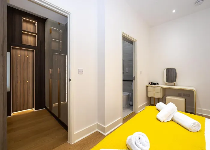 Daire Superb 2bd In China Town