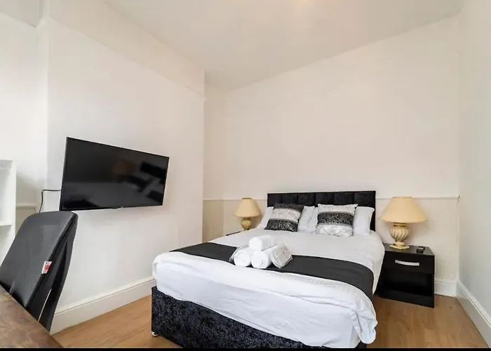 Apartament 3 Bedroom House With Modern Interior, Close To The Etihad Stadium Manchester