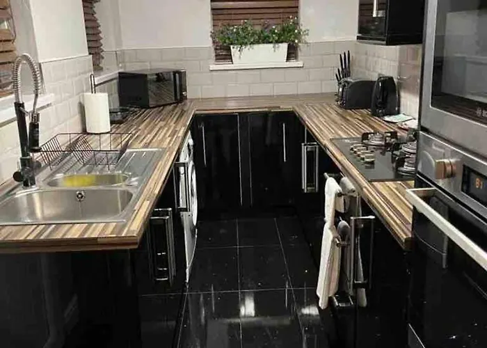 Apartamento 3 Bedroom House With Modern Interior, Close To The Etihad Stadium