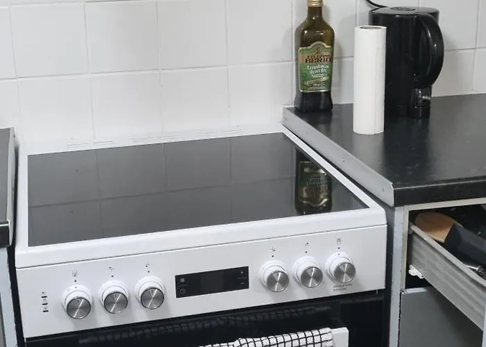 1 Bed Flat Fully Furnished, Manchester, Hulme, Oxford Rd مانشستر