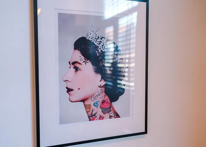 Barton House - Sleeping 10