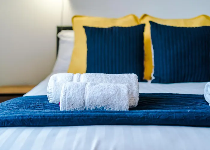 Сasa de vacaciones Barton House - Sleeping 10 Mánchester