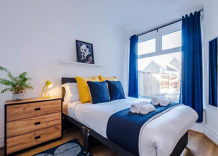 Сasa de vacaciones Barton House - Sleeping 10 Mánchester