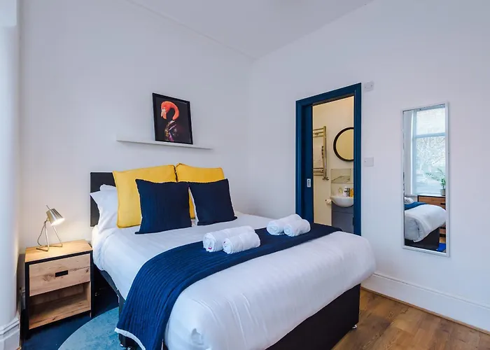 Barton House - Sleeping 10 Сasa de vacaciones Mánchester