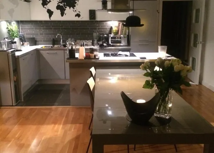 Apartment Ancoats Getaway With Terrace And Hot Tub Manchester