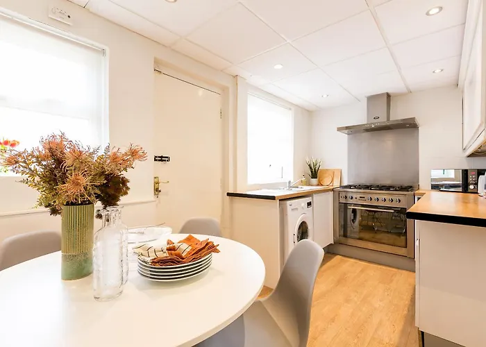 Casa vacanze Spacious 4 Bedroom - Sleeps 8