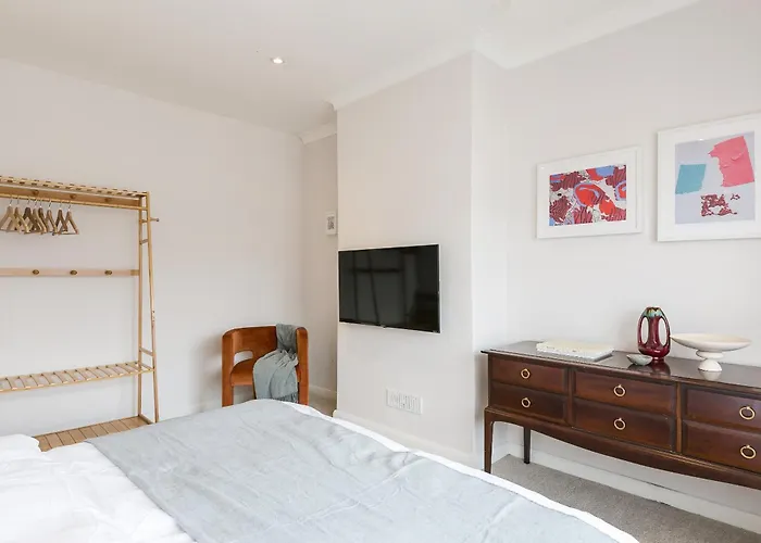 Spacious 4 Bedroom - Sleeps 8 * מנצ'סטר