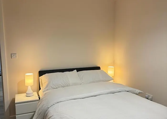 Luxury 2 Bedroom In Centre - Free Parking