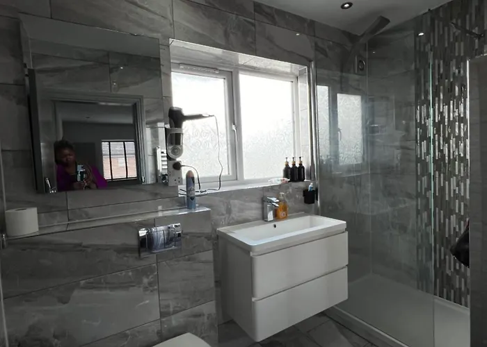 The Grey Mansion * 맨체스터