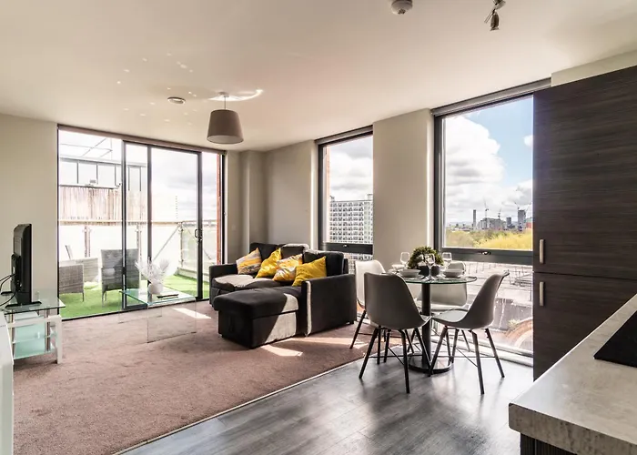 Prime Location 1 Bed Penthouse Manchester