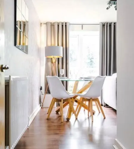 Near Centre, Etihad, Coop Live Apartment