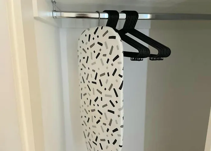 1b-steps To Uni&stadium- Wi-fi Netflix Breakfast Apartmán