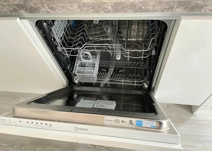 1b-steps To Uni&stadium- Wi-fi Netflix Breakfast Apartmán