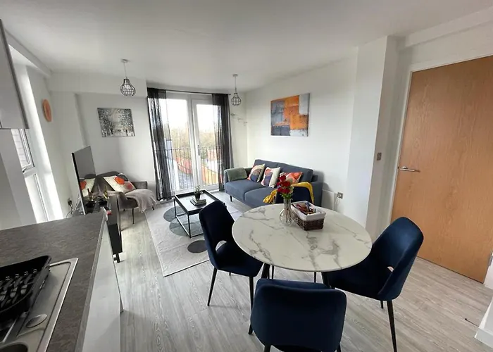 1b-steps To Uni&stadium- Wi-fi Netflix Breakfast Apartmán *