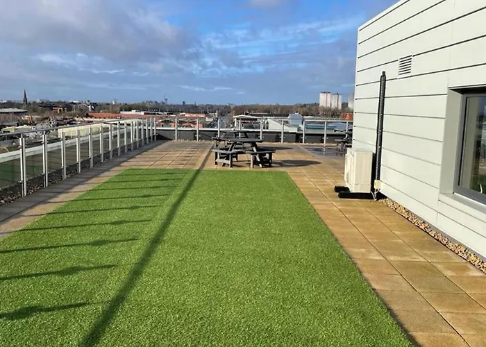 아파트 1b-steps To Uni&stadium- Wi-fi Netflix Breakfast