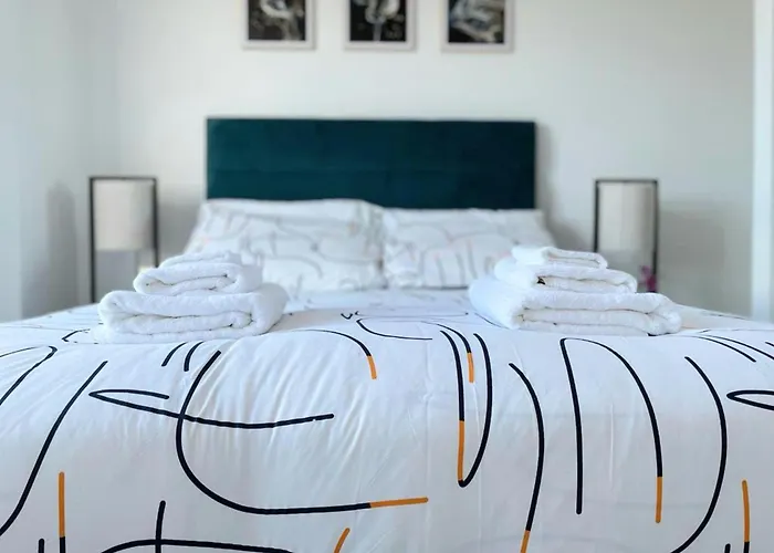 1b-steps To Uni&stadium- Wi-fi Netflix Breakfast Apartmán *