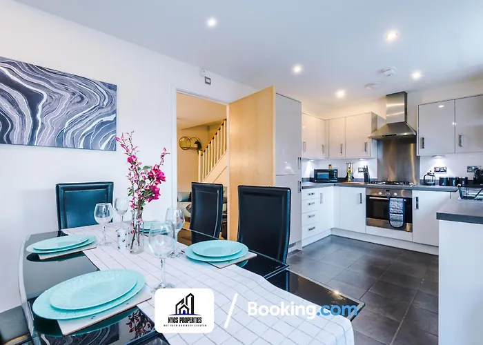 Сasa de vacaciones 3 Bedroom House By Nyos Short Lets & Serviced With Parking Mánchester