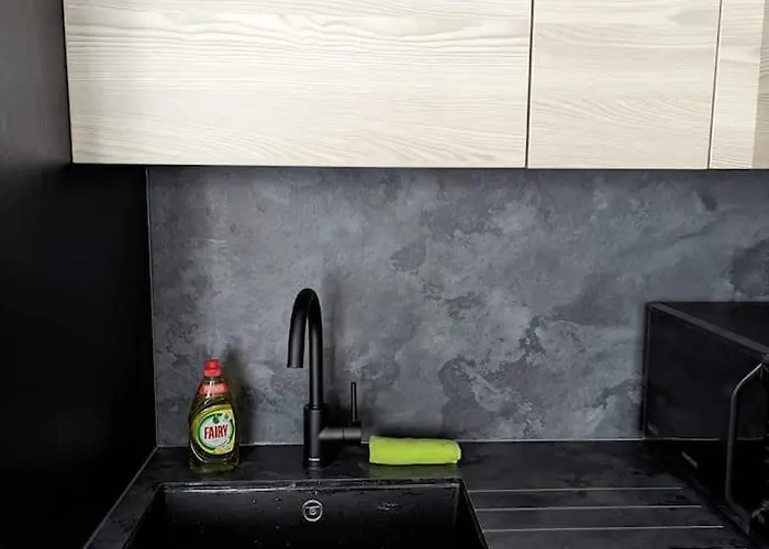 Fresh 2bed 2bath 2mins Drive To Man Utd Stadium