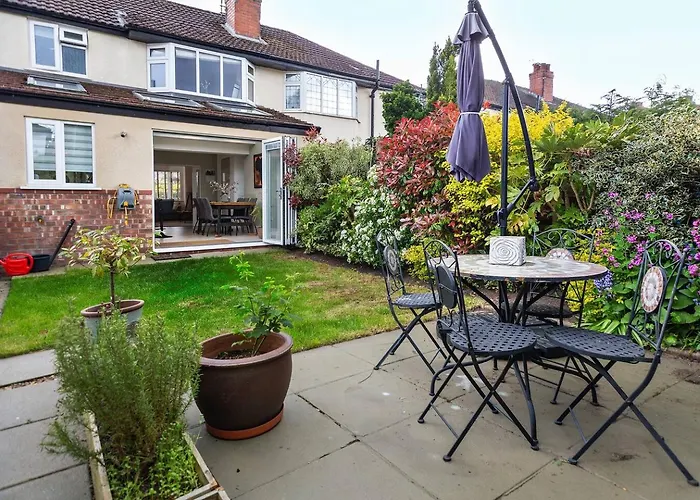 Pass The Keys Picture Perfect Haven In Didsbury Village - Free Parking & Ev Station * マンチェスター