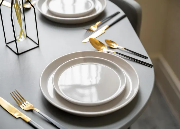 Modern 4br In M11, Close To Etihad Stadium Sleeps 11 Dom wakacyjny Manchester