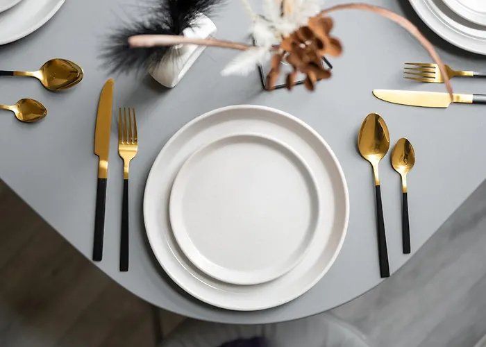 Semesterbostad Modern 4br In M11, Close To Etihad Stadium Sleeps 11 *