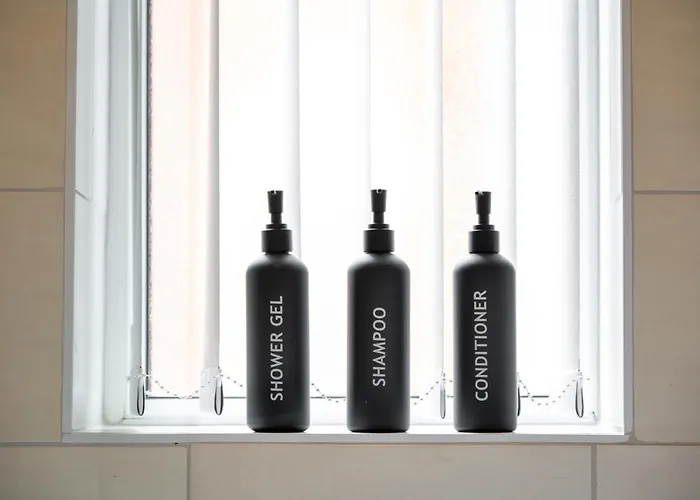 Semesterbostad Modern 4br In M11, Close To Etihad Stadium Sleeps 11