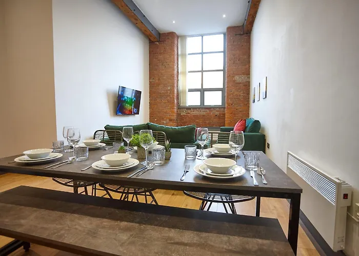 The Larimar * Manchester