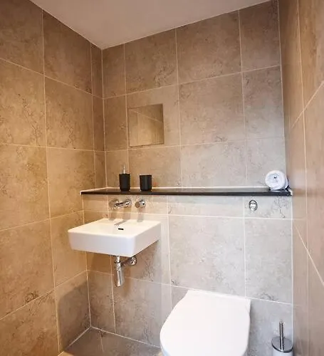 The Garnet מנצ'סטר