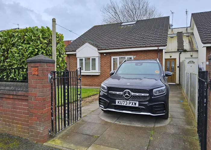 Dom wakacyjny Bespoke Salford Quays - Garden, Wifi And Parking