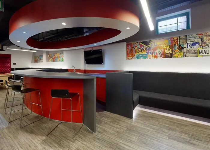 Iq Lambert House Апартаменты *