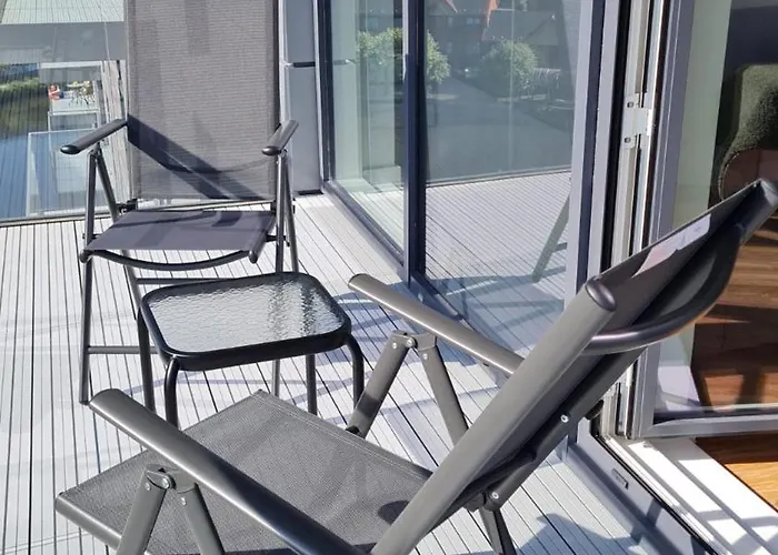 شقة Penthouse Height Flat, View Balcony, Quiet, Free Wifi, Gym & Minimalistic *