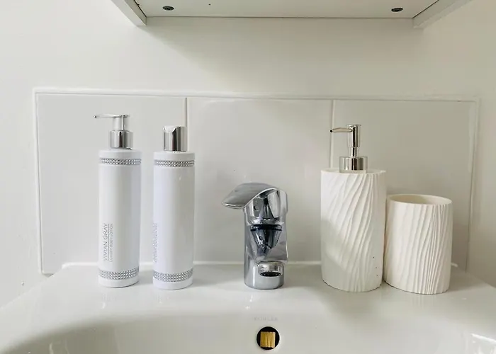 Modern, Stylish And Central Privatunterkunft