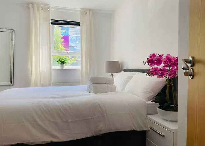 Modern, Stylish And Central Privatunterkunft