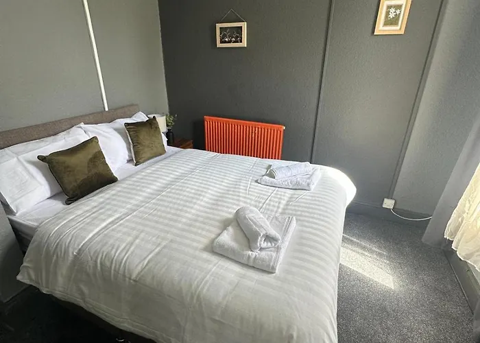 Guest house - Free Parking *