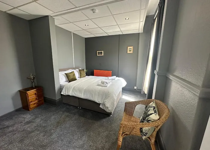 - Free Parking * Manchester