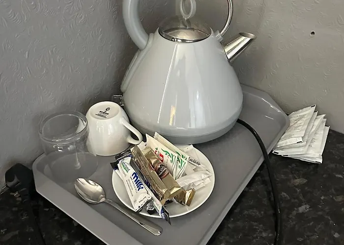 - Free Parking Guest house Manchester