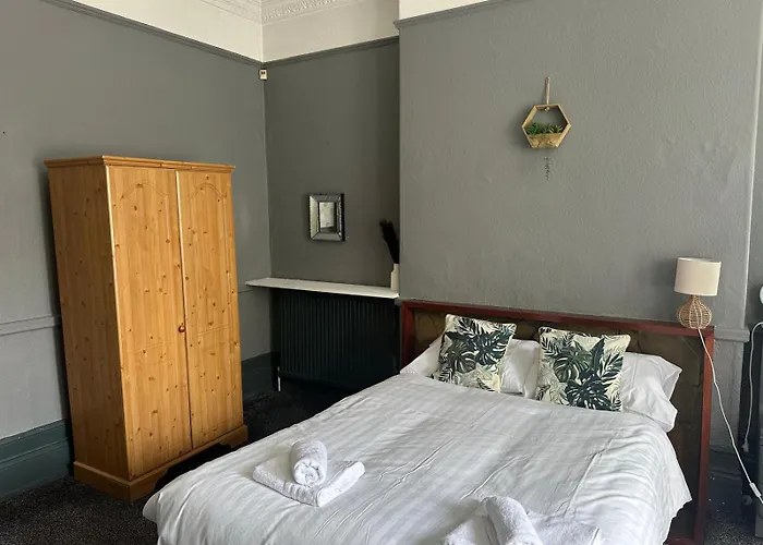 Guest house - Free Parking *