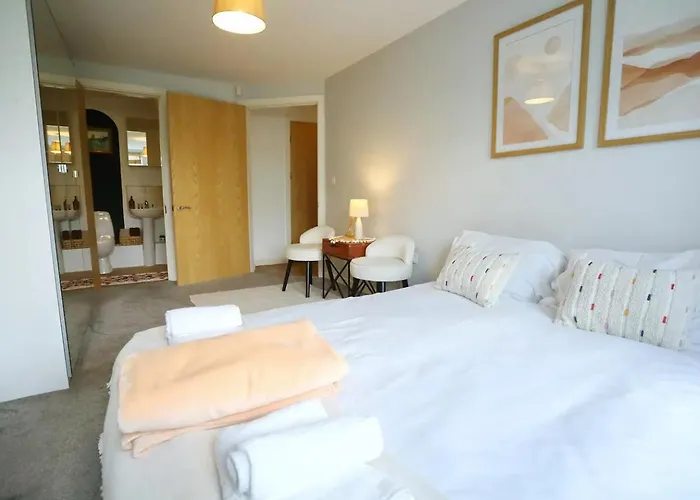 Free Parking X2 Walk To Man - Pass The Keys Appartement