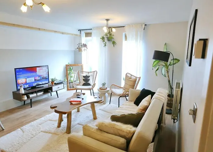 Walk To Man & With Free Parking - Pass The Keys Appartement Manchester