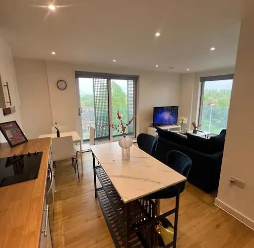 2 Bed Corner With Gym * 맨체스터