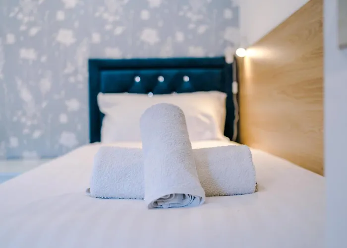 The Retreat Near Salford Quays 맨체스터