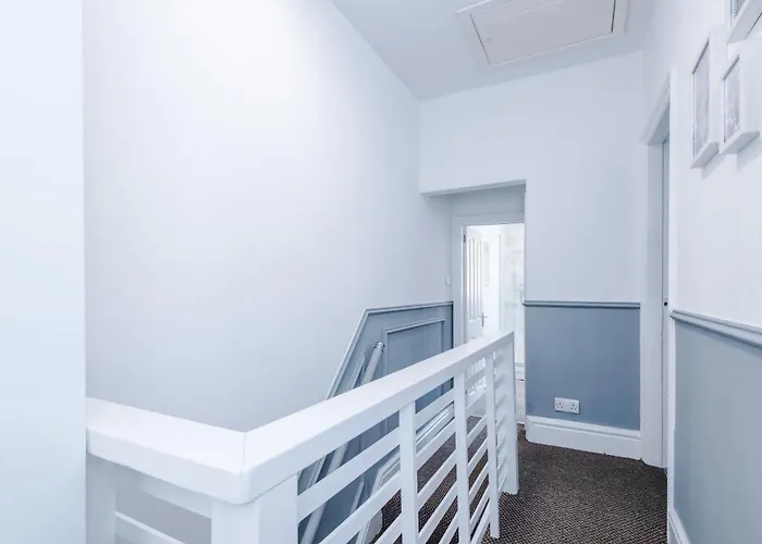 The Retreat Near Salford Quays 맨체스터