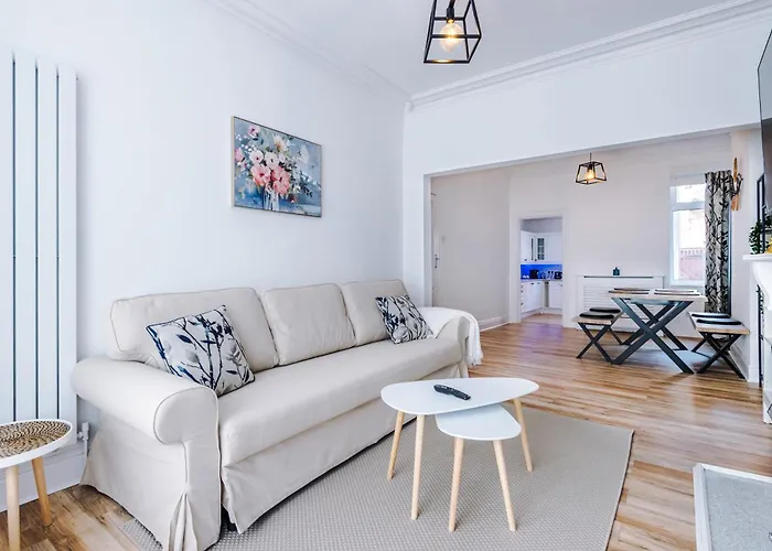 The Retreat Near Salford Quays *