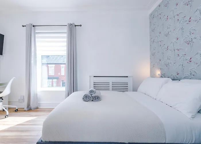 The Retreat Near Salford Quays 맨체스터