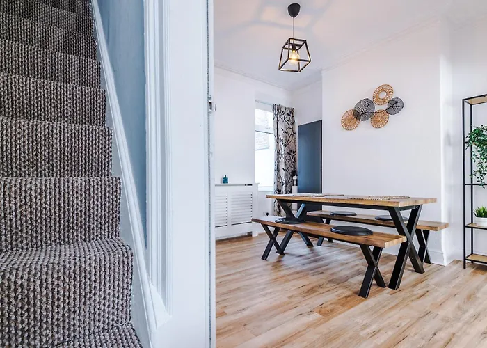 The Retreat Near Salford Quays *