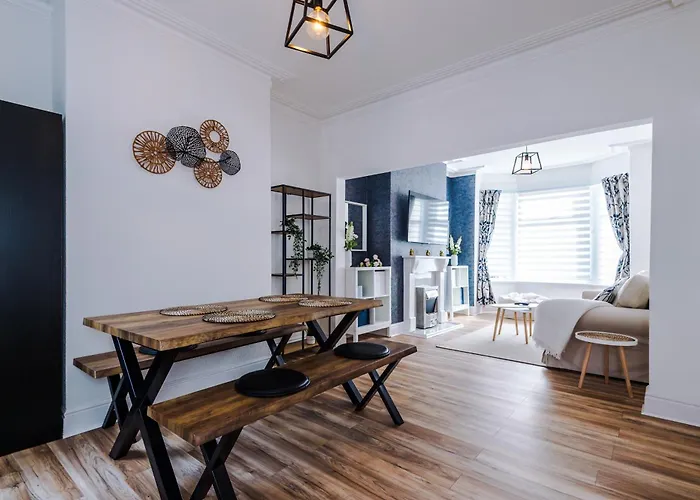 The Retreat Near Salford Quays *