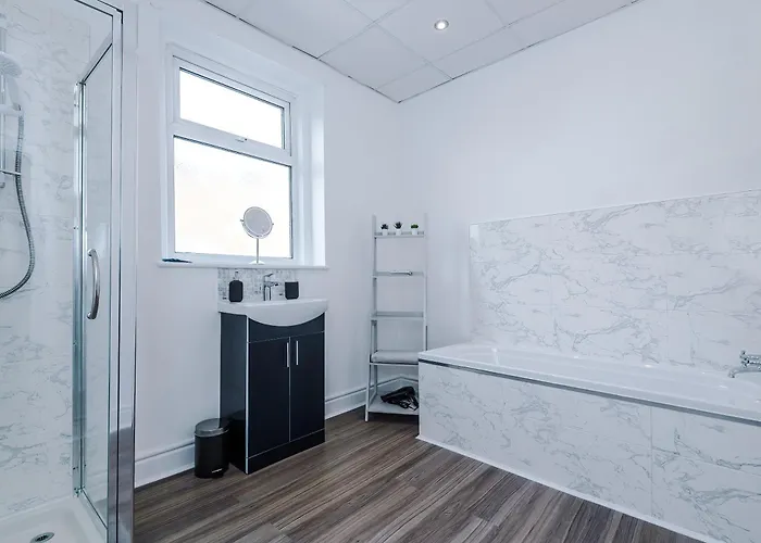 The Retreat Near Salford Quays * 맨체스터